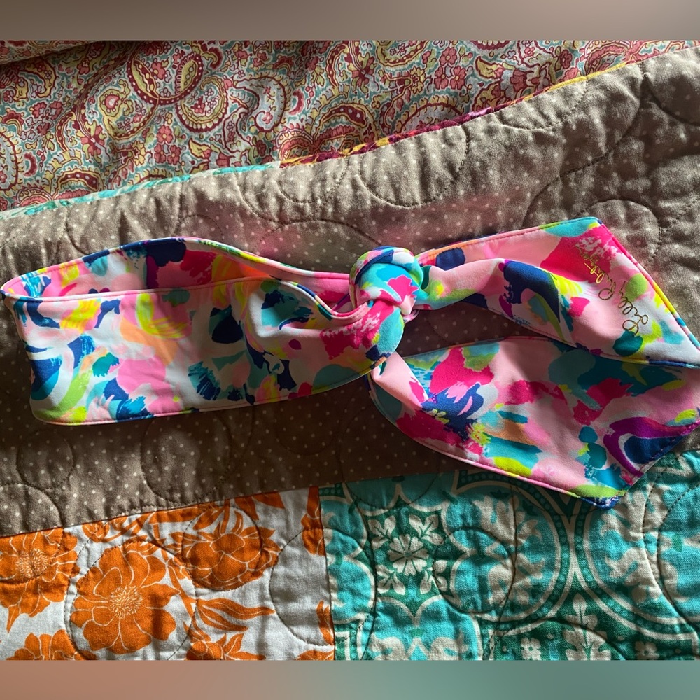 NWOT Limited Edition/hard to find! Lilly Pulitzer Pina Colada Club head-wrap
